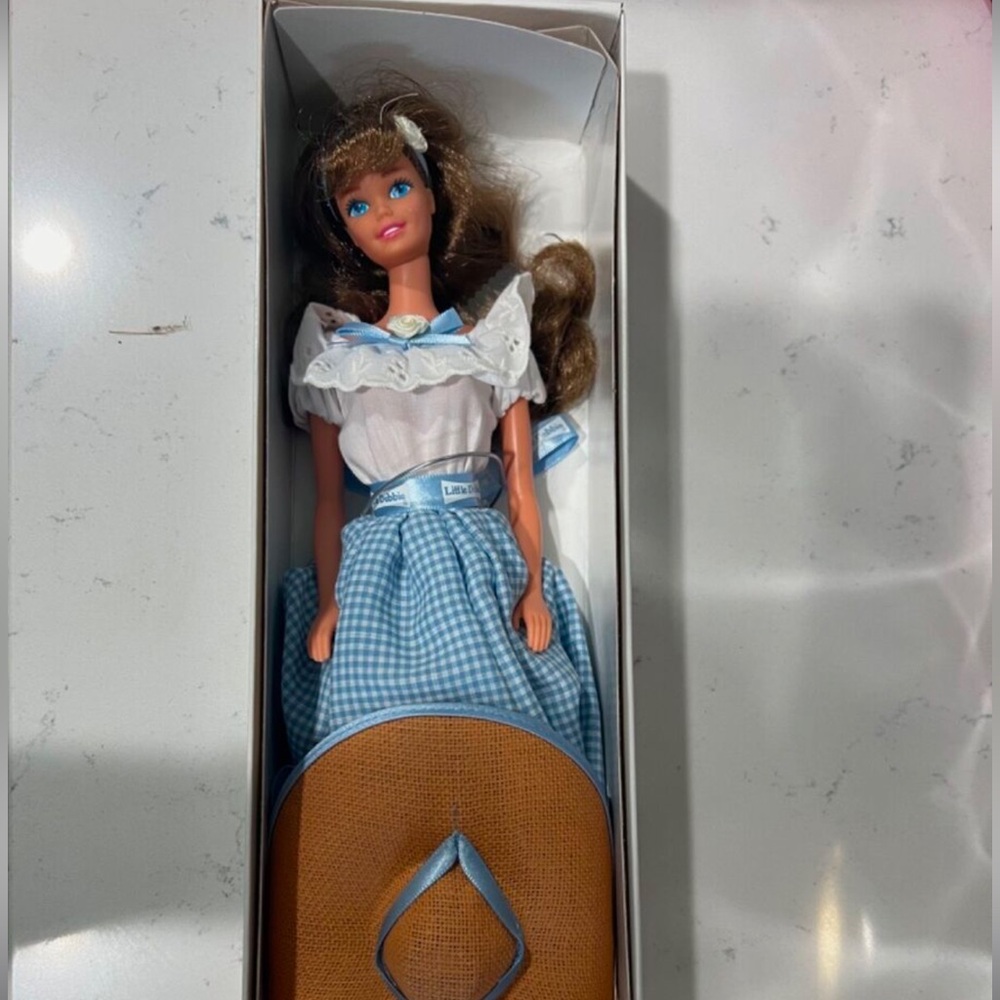 Lot of antiqish new still in box Barbie’s